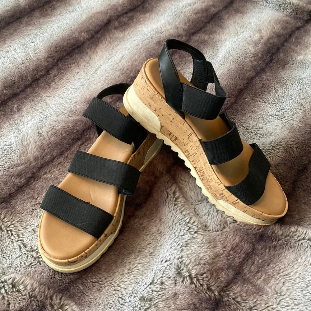 Black Strappy Platform Sandals - Picture 1 of 4